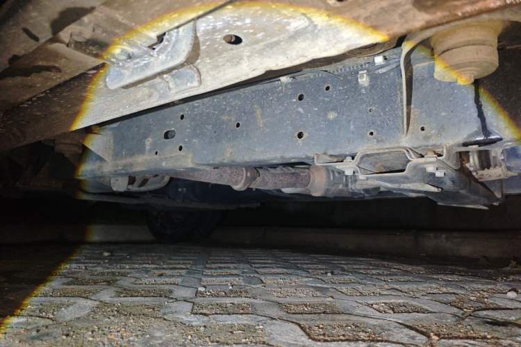 Used Roewe RX8 2018 30T Smart Connectivity Four-Wheel Drive Flagship Edition Chassis Front Right
