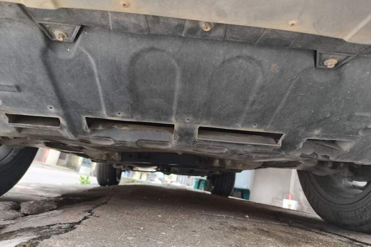 Used Roewe RX8 2018 30T Smart Connectivity Two-Wheel Drive Flagship Edition Chassis Front