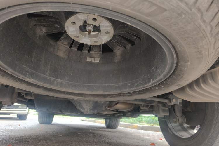 Used Roewe RX8 2018 30T Smart Connectivity All-Wheel Drive Supreme Edition Chassis Rear