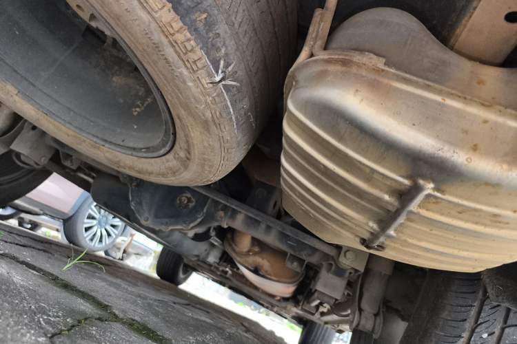 Used Roewe RX8 2018 30T Smart Connectivity Two-Wheel Drive Flagship Edition Chassis Rear
