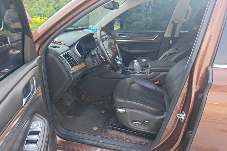 Used Roewe RX8 2018 30T Smart Connectivity All-Wheel Drive Supreme Edition Driver Seat