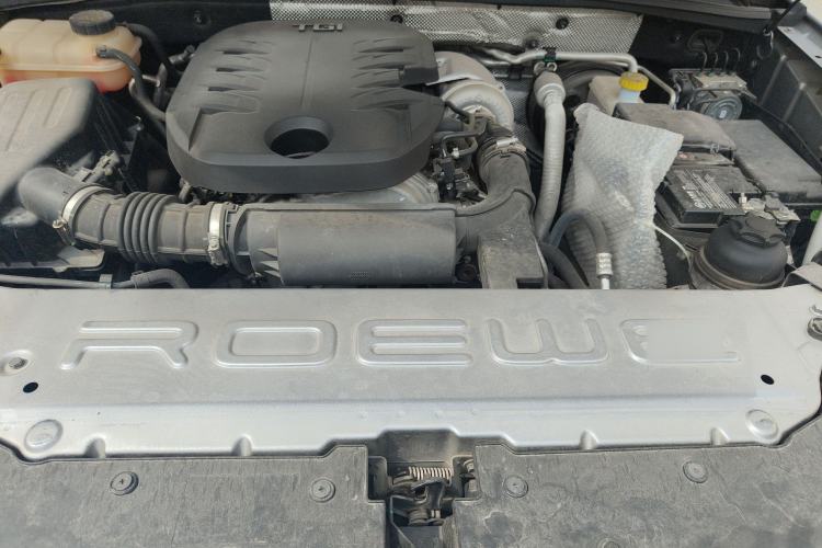 Used Roewe RX8 2018 30T Smart Connectivity All-Wheel Drive Supreme Edition Engine Bay