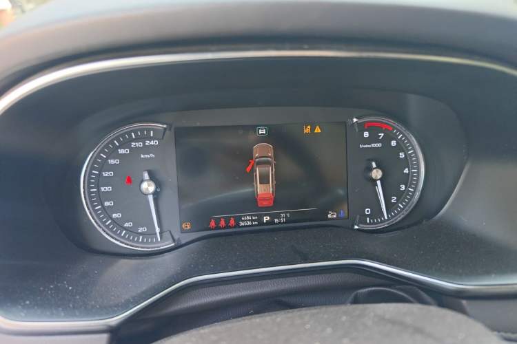 Used Roewe RX8 2018 30T Smart Connectivity All-Wheel Drive Supreme Edition Instrument Cluster