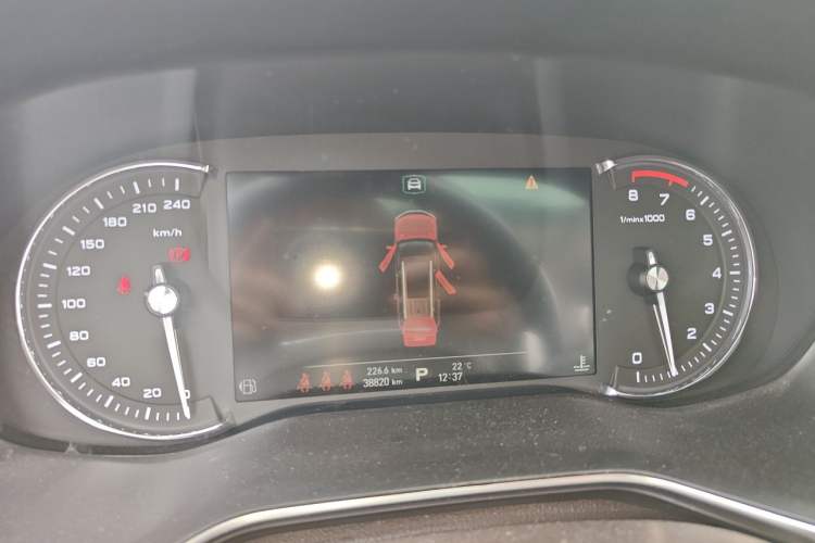 Used Roewe RX8 2018 30T Smart Connectivity Two-Wheel Drive Flagship Edition Instrument Cluster