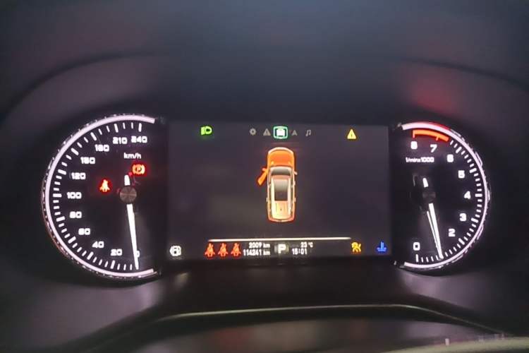 Used Roewe RX8 2018 30T Smart Connectivity Two-Wheel Drive Supreme Edition Instrument Cluster