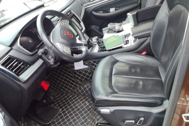 Used Roewe RX8 2018 30T Smart Connectivity All-Wheel Drive Supreme Edition Left Front Seat
