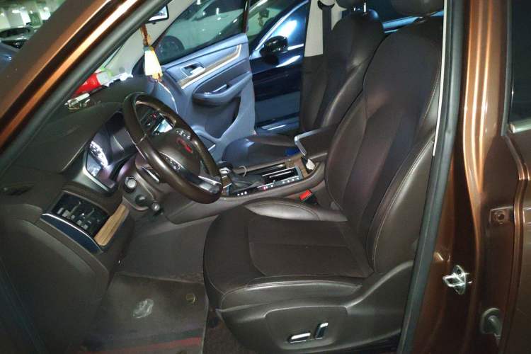 Used Roewe RX8 2018 30T Smart Connectivity Two-Wheel Drive Flagship Edition Left Front Seat