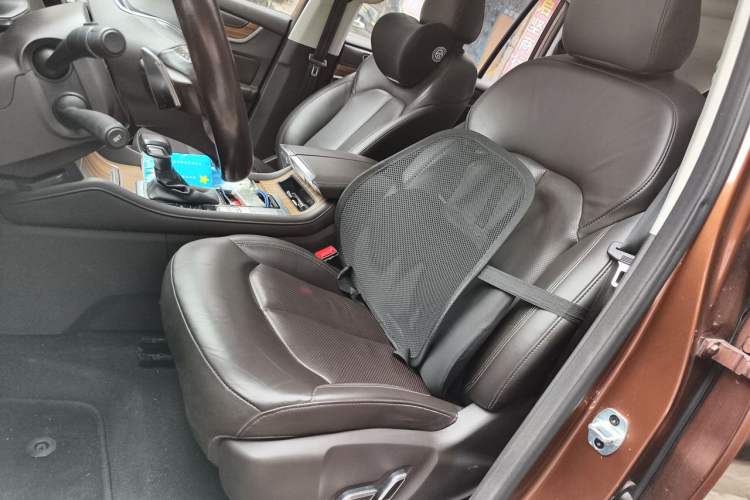 Used Roewe RX8 2018 30T Smart Connectivity Two-Wheel Drive Flagship Edition Left Front Seat