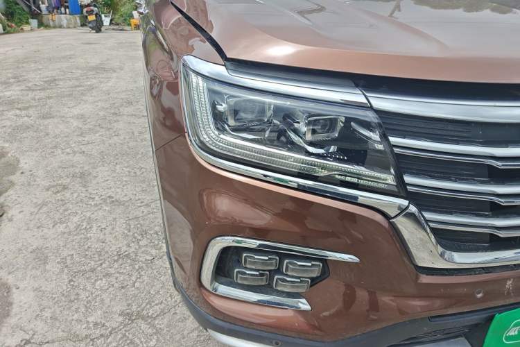 Used Roewe RX8 2018 30T Smart Connectivity Two-Wheel Drive Flagship Edition Right Front Headlight