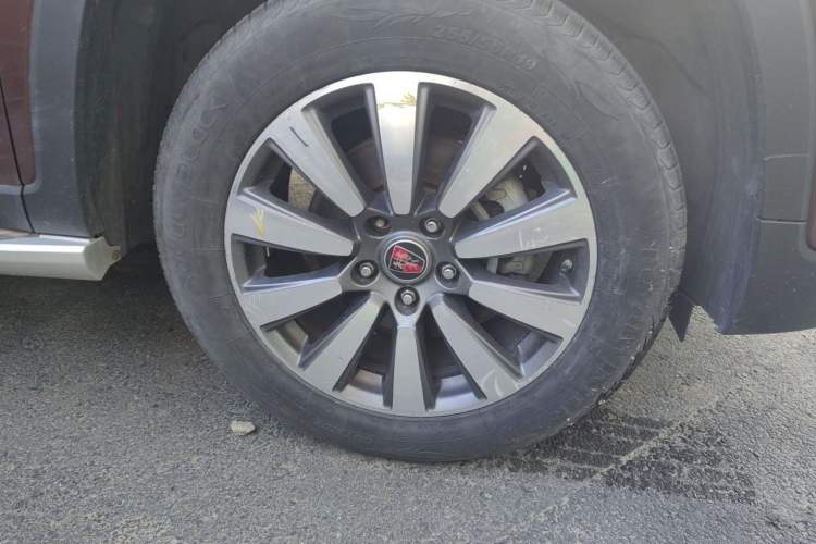 Used Roewe RX8 2018 30T Two-Wheel Drive Flagship Edition Right Front Wheel Hub