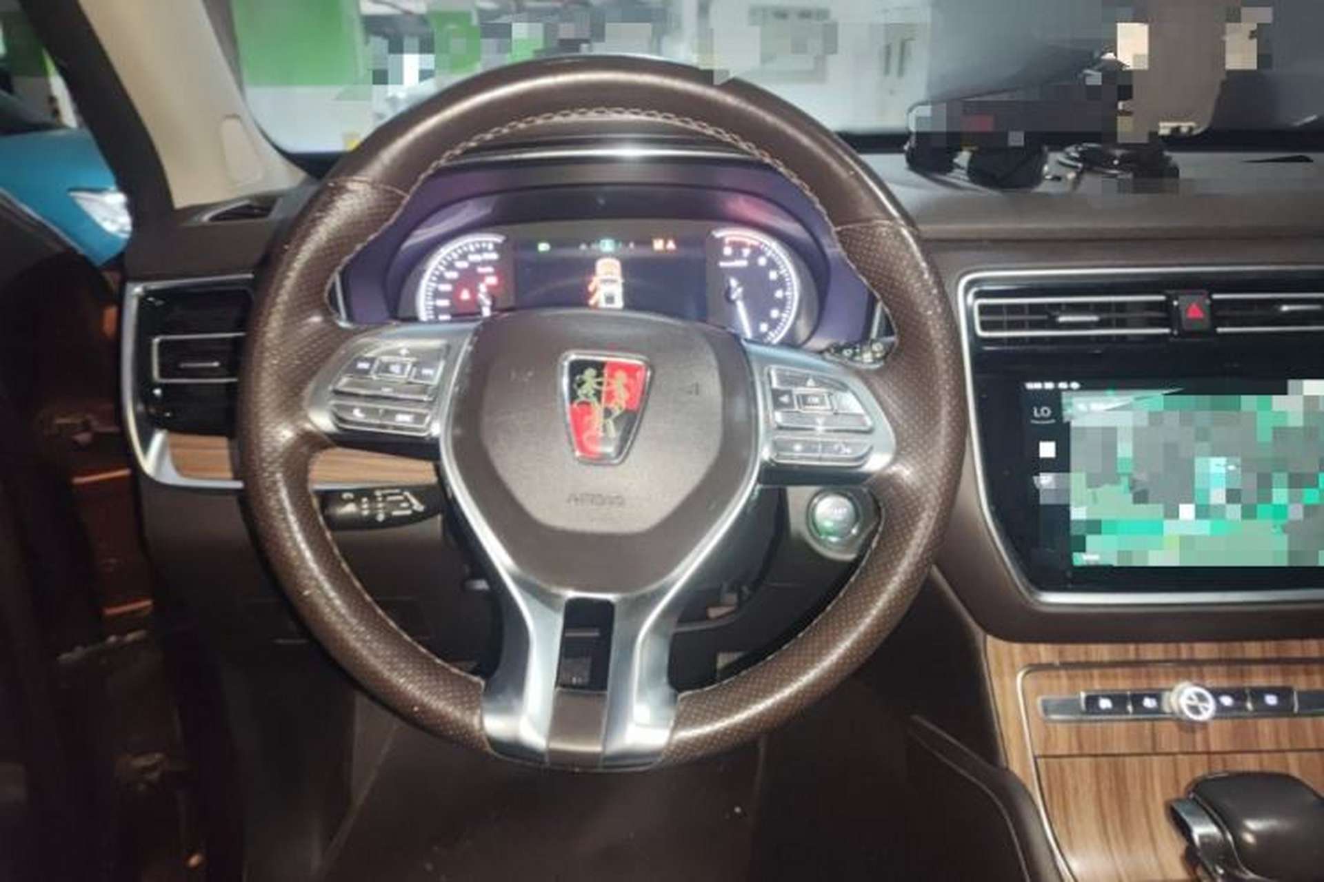 Used Roewe RX8 2018 30T Smart Connectivity All-Wheel Drive Supreme Edition Steering Wheel
