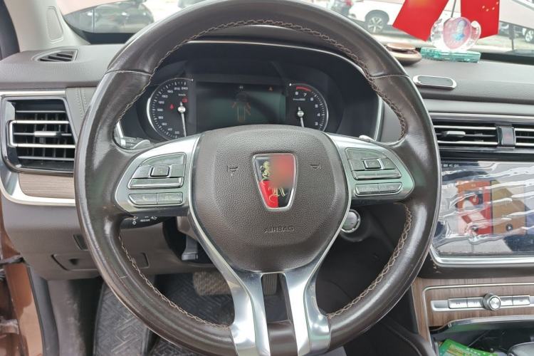 Used Roewe RX8 2018 30T Smart Connectivity Two-Wheel Drive Flagship Edition Steering Wheel