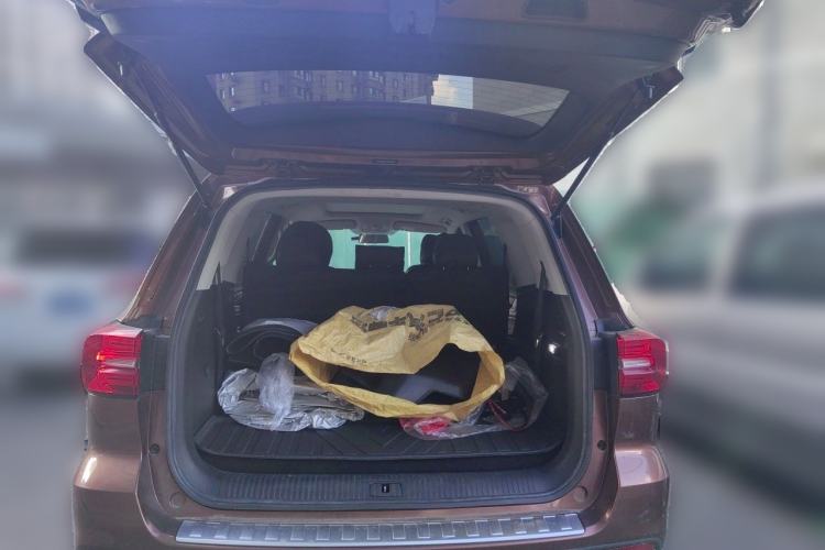 Used Roewe RX8 2018 30T Two-Wheel Drive Flagship Edition Trunk