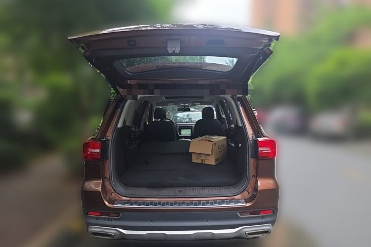 Used Roewe RX8 2018 30T Smart Connectivity Four-Wheel Drive Flagship Edition Trunk