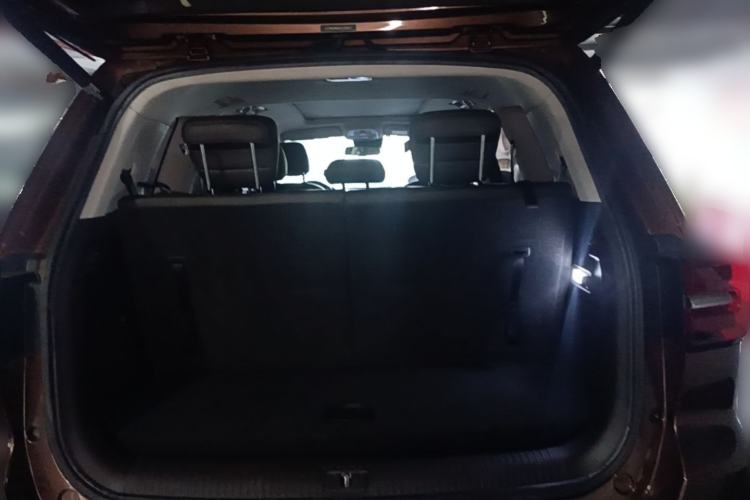 Used Roewe RX8 2018 30T Smart Connectivity Two-Wheel Drive Supreme Edition Trunk