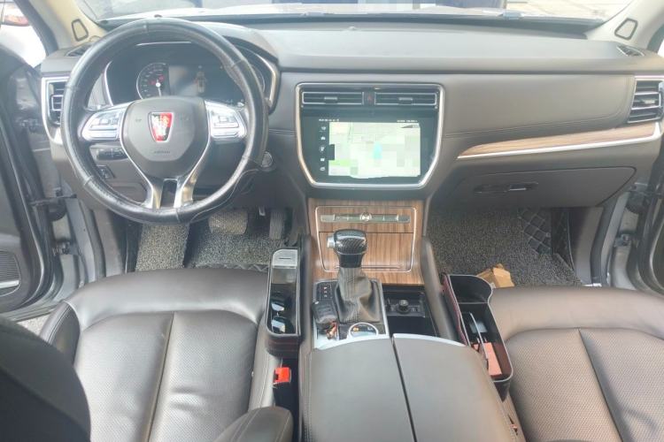 Used Roewe RX8 2018 30T Smart Connectivity Four-Wheel Drive Flagship Edition Center Console