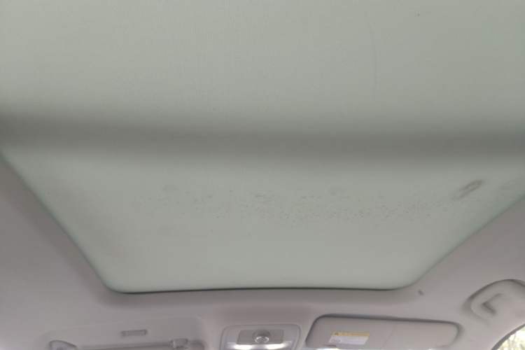 Used Roewe RX8 2018 30T Smart Connectivity Four-Wheel Drive Flagship Edition Headliner