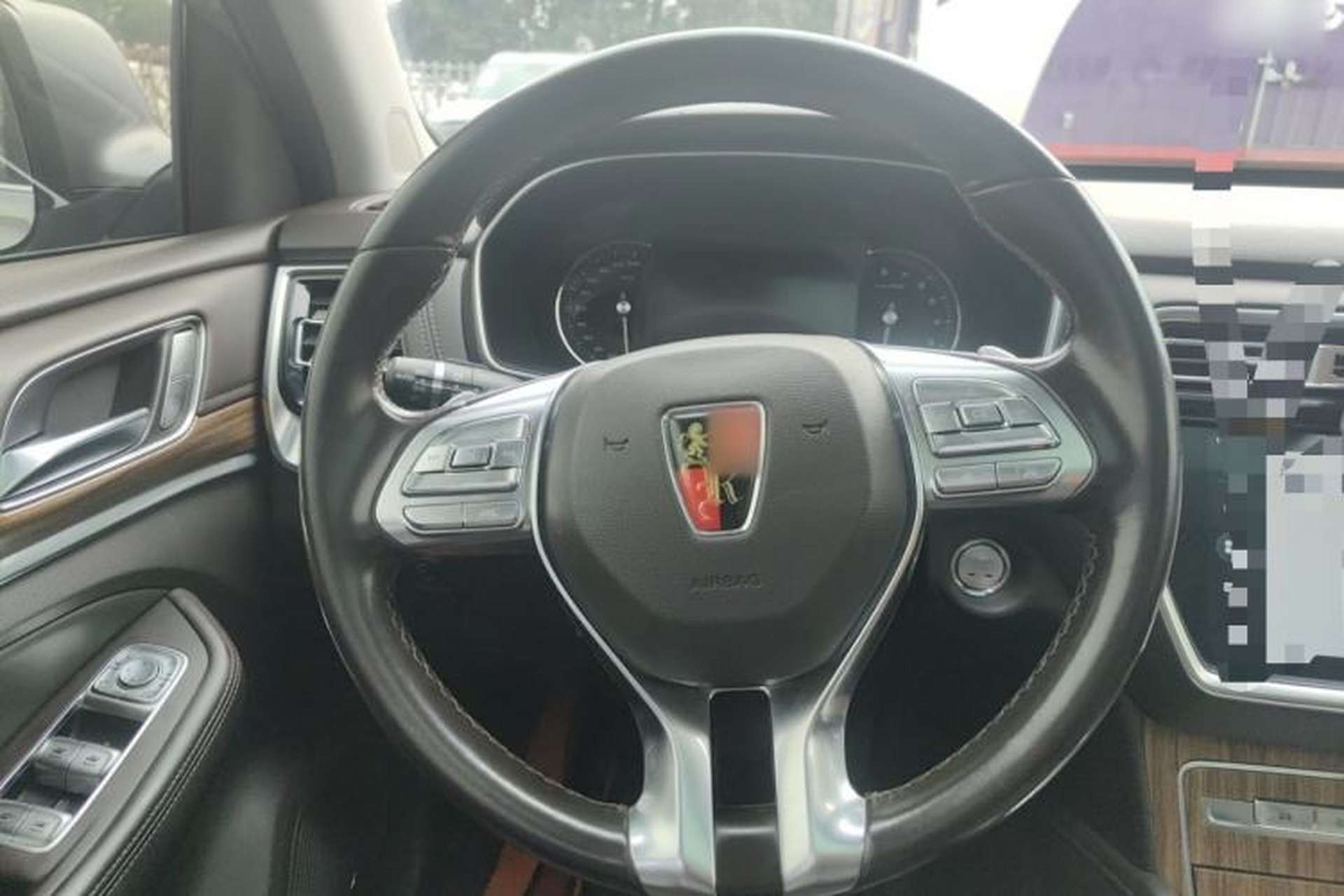 Used Roewe RX8 2018 30T Smart Connectivity Four-Wheel Drive Flagship Edition Steering Wheel