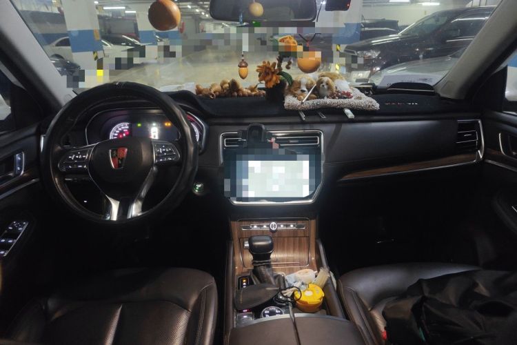 Used Roewe RX8 2018 30T Smart Connectivity Four-Wheel Drive Flagship Edition Center Console