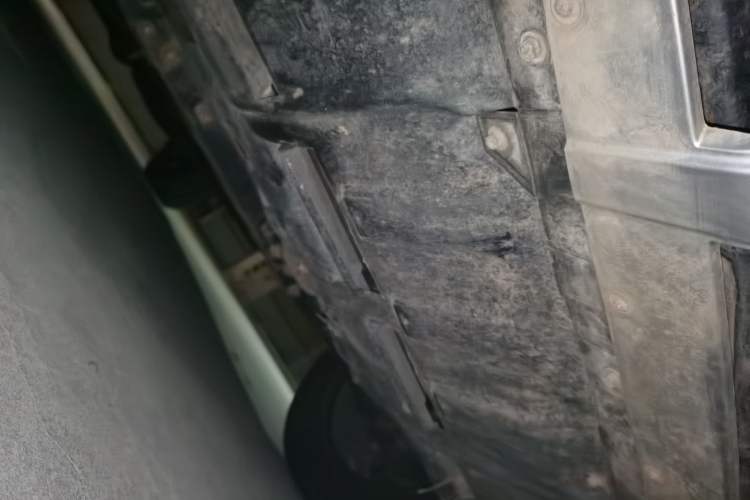 Used Roewe RX8 2018 30T Smart Connectivity Four-Wheel Drive Flagship Edition Chassis Front