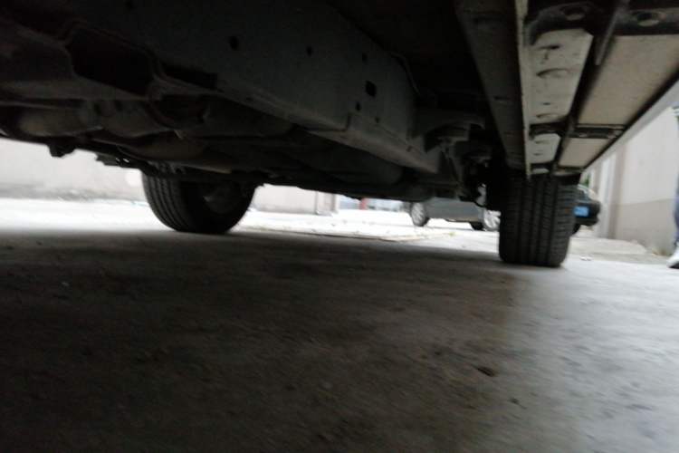 Used Roewe RX8 2018 30T Smart Connectivity Two-Wheel Drive Supreme Edition Chassis Front Left