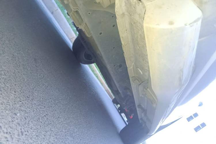 Used Roewe RX8 2018 30T Smart Connectivity Two-Wheel Drive Flagship Edition Chassis Front Left