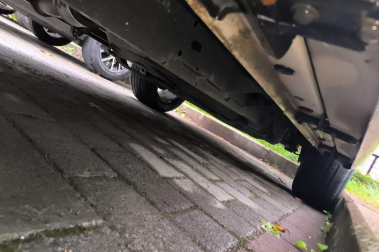 Used Roewe RX8 2018 30T Smart Connectivity Two-Wheel Drive Flagship Edition Chassis Front Left