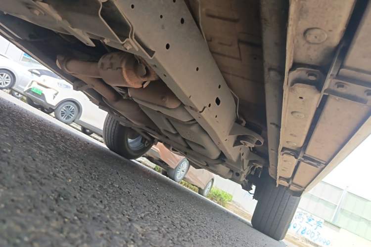 Used Roewe RX8 2018 30T Smart Connectivity Two-Wheel Drive Flagship Edition Chassis Front Left