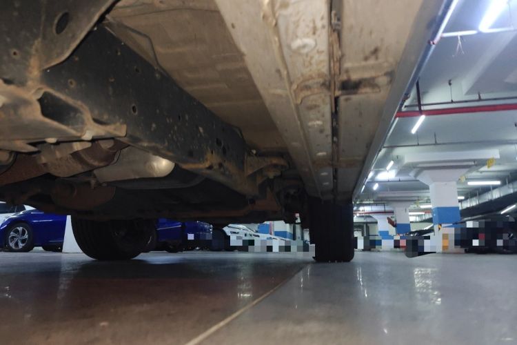 Used Roewe RX8 2018 30T Smart Connectivity Four-Wheel Drive Flagship Edition Chassis Front Left