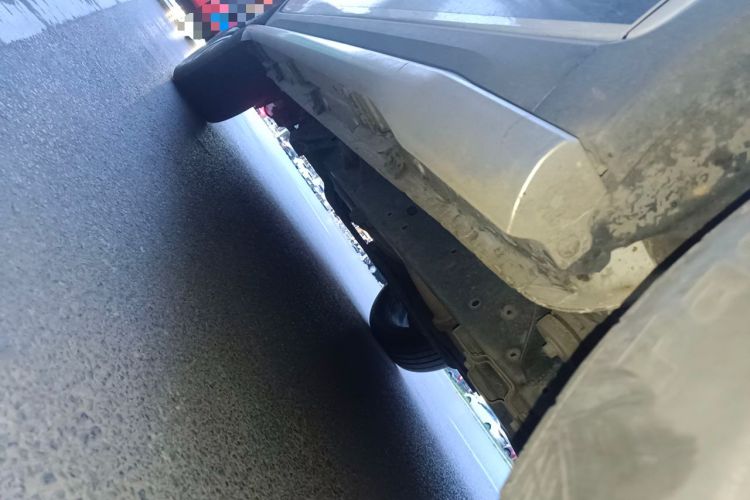 Used Roewe RX8 2018 30T Smart Connectivity Two-Wheel Drive Flagship Edition Chassis Front Right