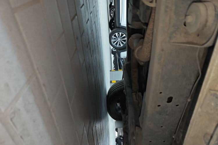 Used Roewe RX8 2018 30T Smart Connectivity Two-Wheel Drive Supreme Edition Chassis Front Right