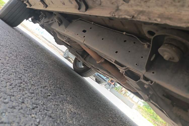 Used Roewe RX8 2018 30T Smart Connectivity Two-Wheel Drive Flagship Edition Chassis Front Right