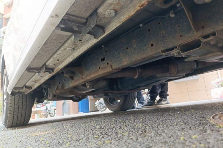 Used Roewe RX8 2018 30T Smart Connectivity Two-Wheel Drive Flagship Edition Chassis Front Right