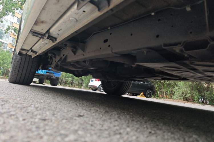 Used Roewe RX8 2018 30T Smart Connectivity All-Wheel Drive Supreme Edition Chassis Front Right