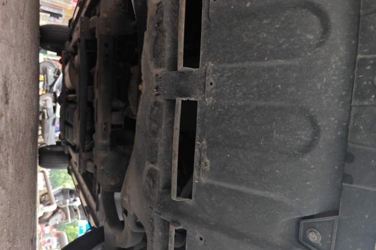 Used Roewe RX8 2018 30T Smart Connectivity Two-Wheel Drive Flagship Edition Chassis Front