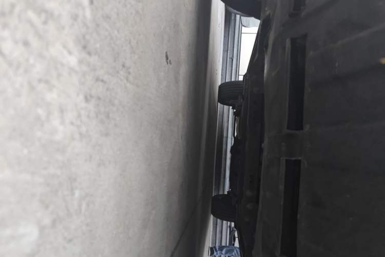 Used Roewe RX8 2018 30T Smart Connectivity Two-Wheel Drive Flagship Edition Chassis Front