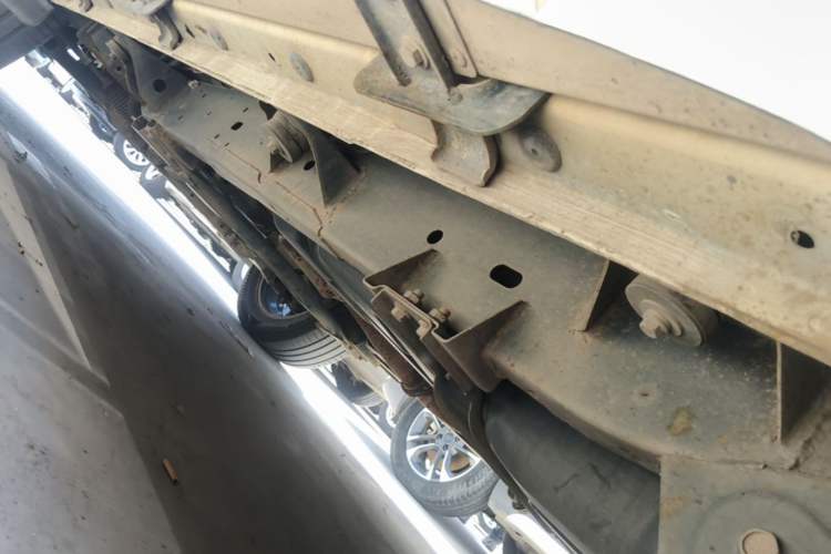 Used Roewe RX8 2018 30T Smart Connectivity Two-Wheel Drive Supreme Edition Chassis Rear Left
