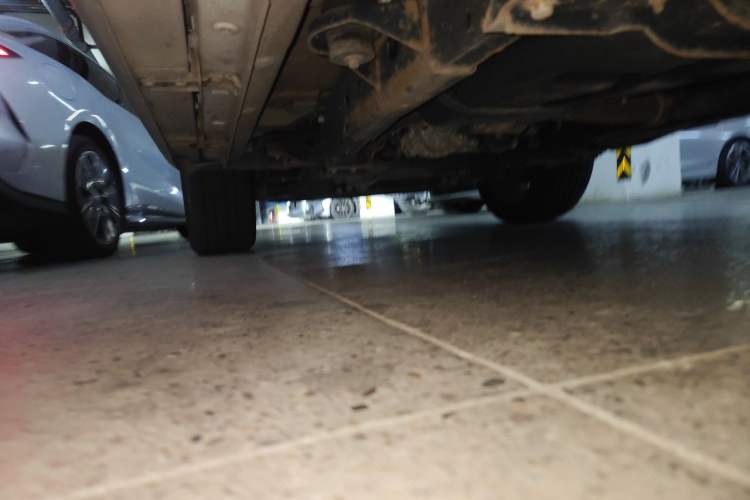 Used Roewe RX8 2018 30T Smart Connectivity Four-Wheel Drive Flagship Edition Chassis Rear Left