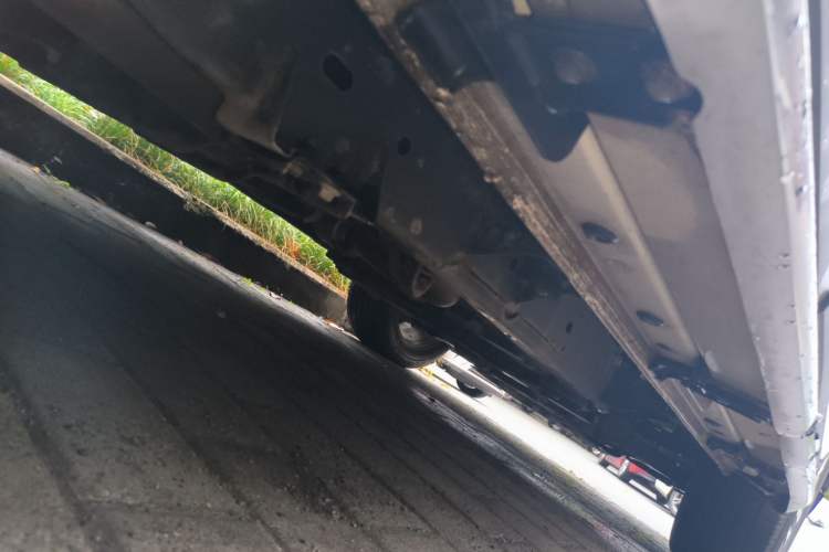 Used Roewe RX8 2018 30T Smart Connectivity Two-Wheel Drive Flagship Edition Chassis Rear Right