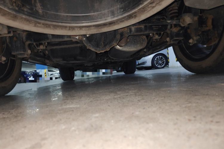 Used Roewe RX8 2018 30T Smart Connectivity Four-Wheel Drive Flagship Edition Chassis Rear