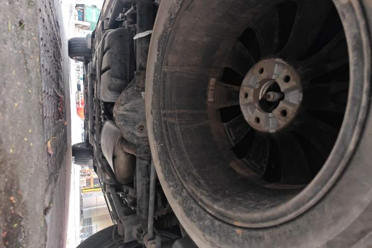 Used Roewe RX8 2018 30T Smart Connectivity Two-Wheel Drive Flagship Edition Chassis Rear