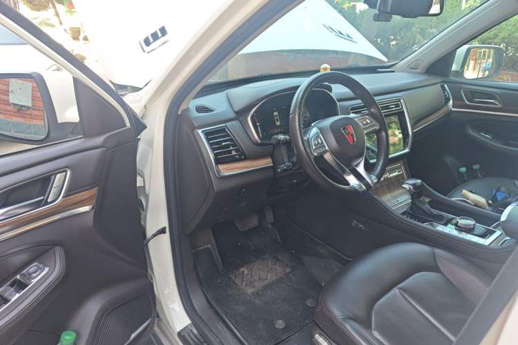 Used Roewe RX8 2018 30T Smart Connectivity All-Wheel Drive Supreme Edition Driver Seat