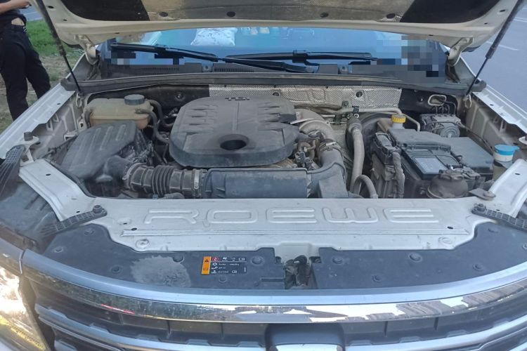 Used Roewe RX8 2018 30T Smart Connectivity Two-Wheel Drive Flagship Edition Engine Bay