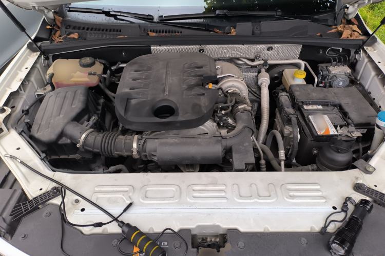 Used Roewe RX8 2018 30T Smart Connectivity Two-Wheel Drive Flagship Edition Engine Bay