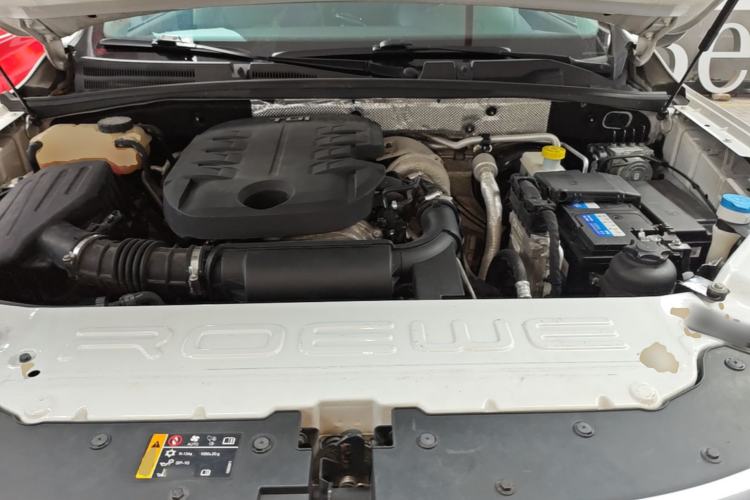 Used Roewe RX8 2018 30T Smart Connectivity Two-Wheel Drive Supreme Edition Engine Bay