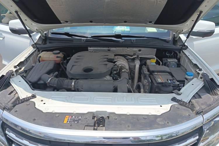 Used Roewe RX8 2018 30T Smart Connectivity Two-Wheel Drive Flagship Edition Engine Bay