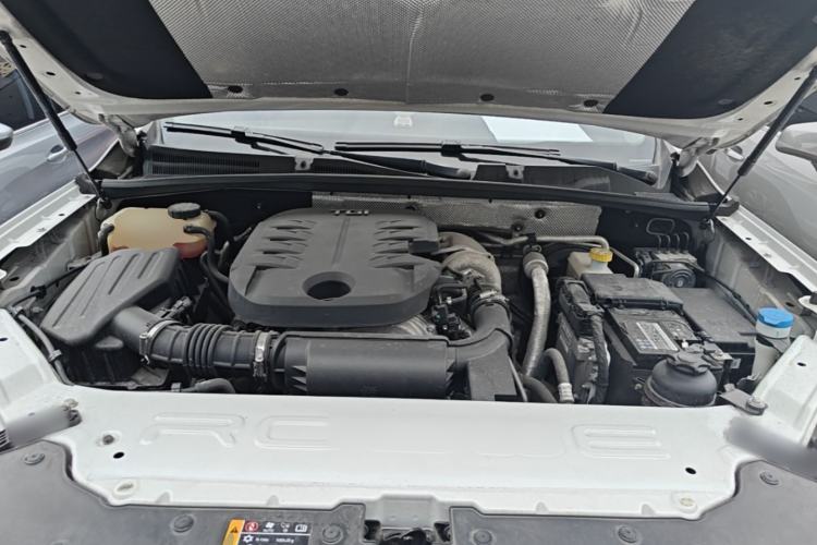 Used Roewe RX8 2018 30T Smart Connectivity All-Wheel Drive Supreme Edition Engine Bay