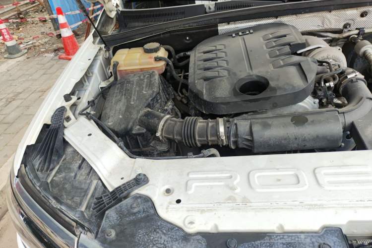 Used Roewe RX8 2018 30T Smart Connectivity Two-Wheel Drive Supreme Edition Engine Bay Right