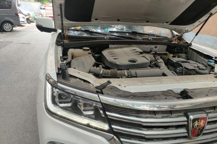 Used Roewe RX8 2018 30T Smart Connectivity Two-Wheel Drive Flagship Edition Engine Bay Right
