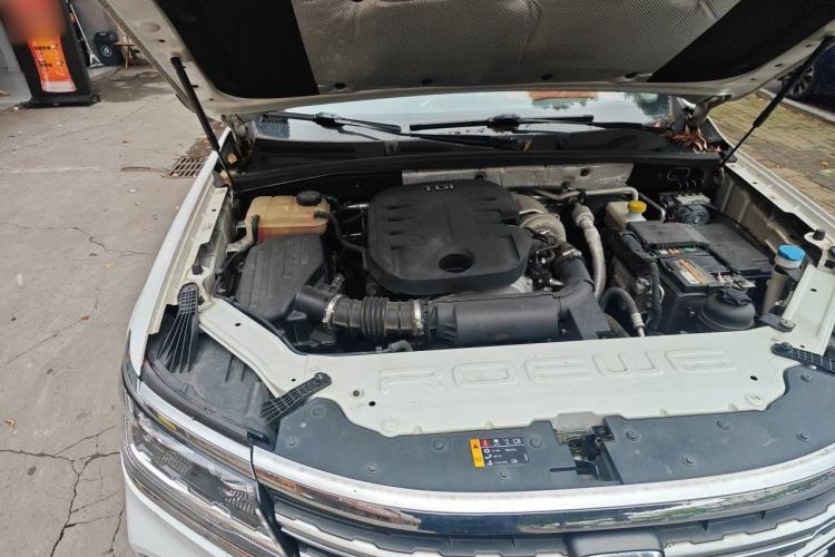 Used Roewe RX8 2018 30T Smart Connectivity Two-Wheel Drive Flagship Edition Engine Bay Right